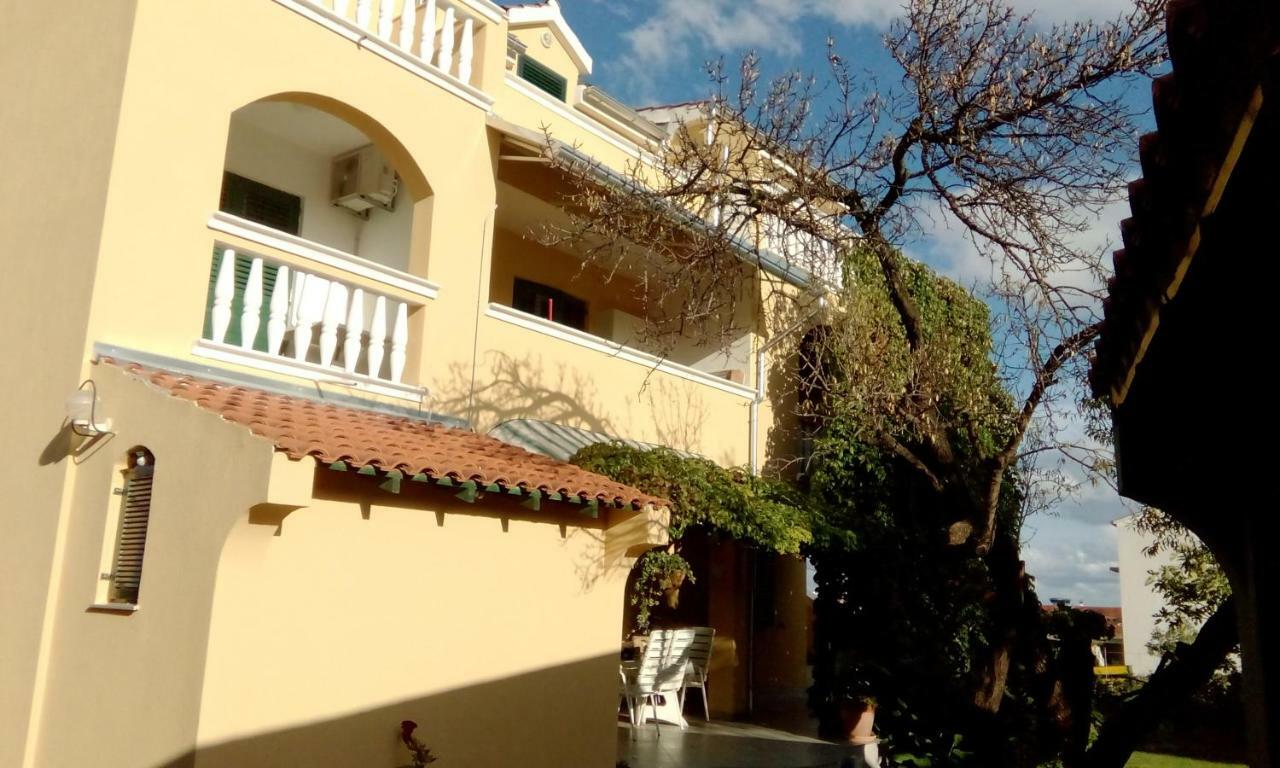 Apartments Meri Водице Экстерьер фото