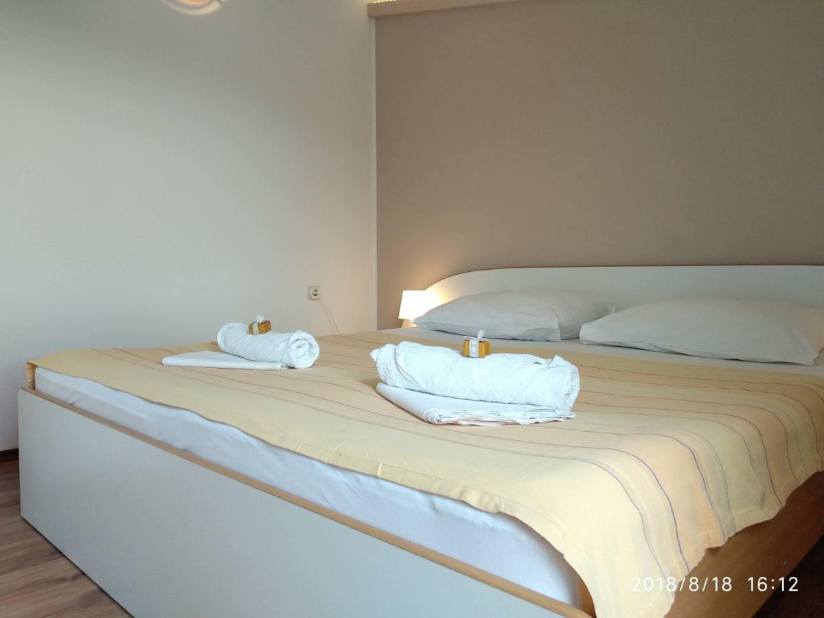 Apartments Meri Водице Экстерьер фото